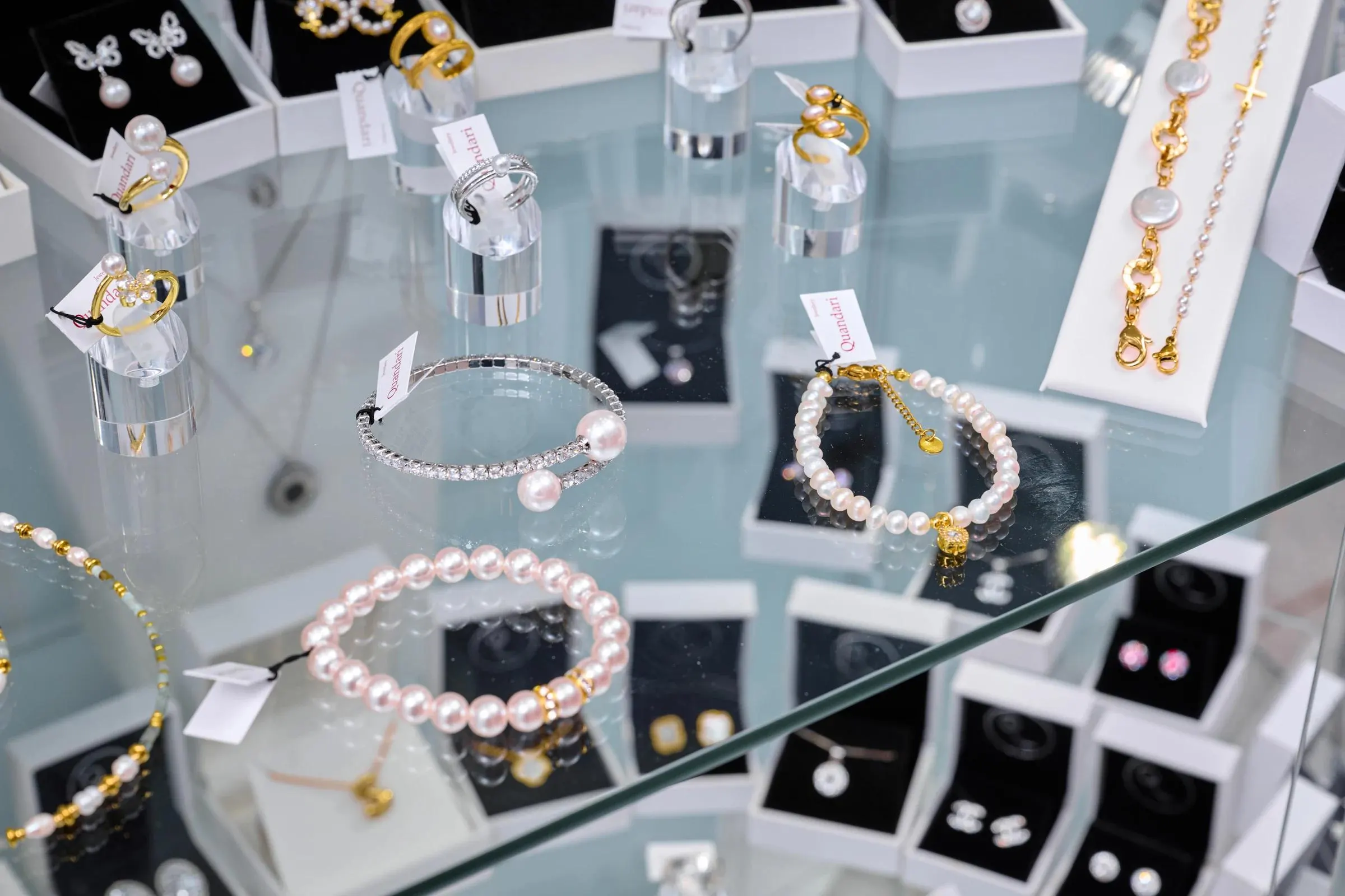 Vitrina ovalada para joyería – foto 2