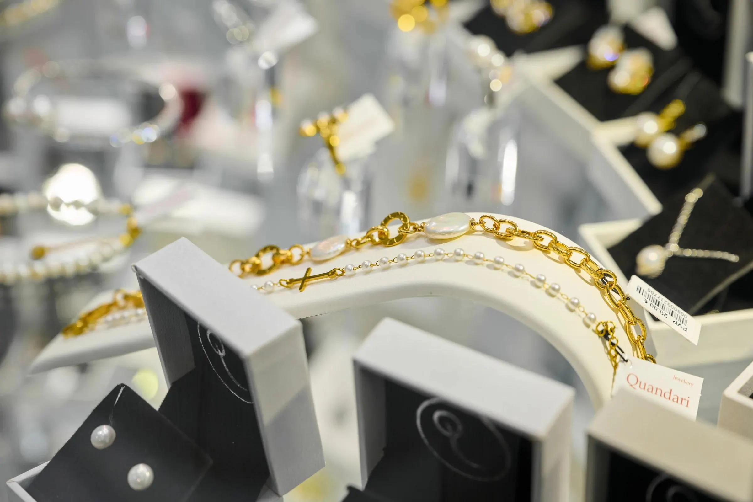 Vitrina ovalada para joyería – foto 8